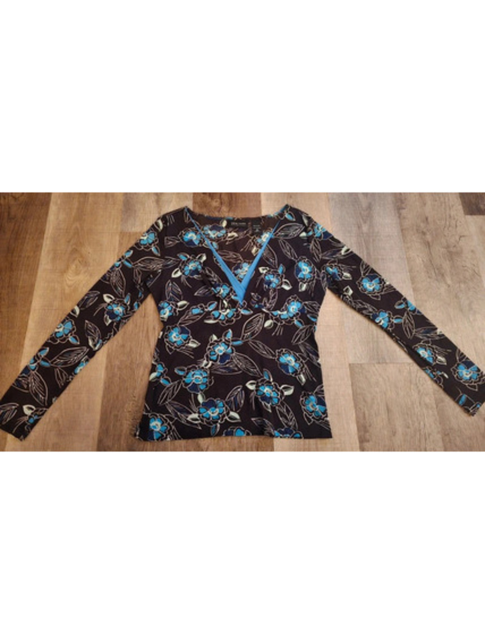 Vintage 90s/Y2K New York & Company Floral Mesh V-Neck Long Sleeve Top - Size M